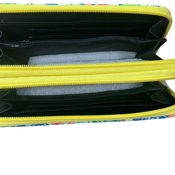 Tiffany Rose Women’s Multicolor tropical floral Quilted Cotton Wristlet OS - Picture 7 of 13